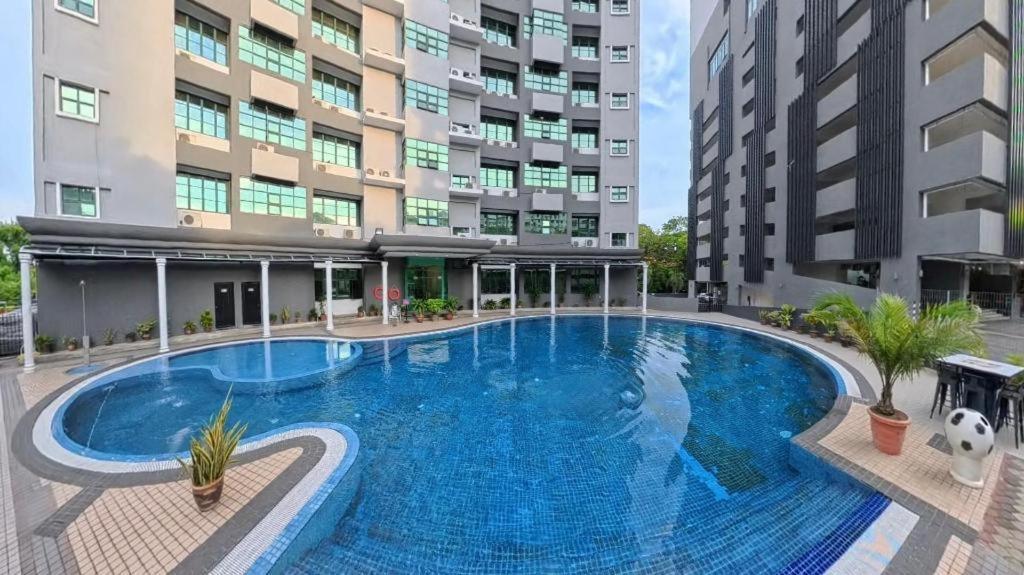 스톨리언 스위트 페낭 호텔 Jelutong 외부 사진